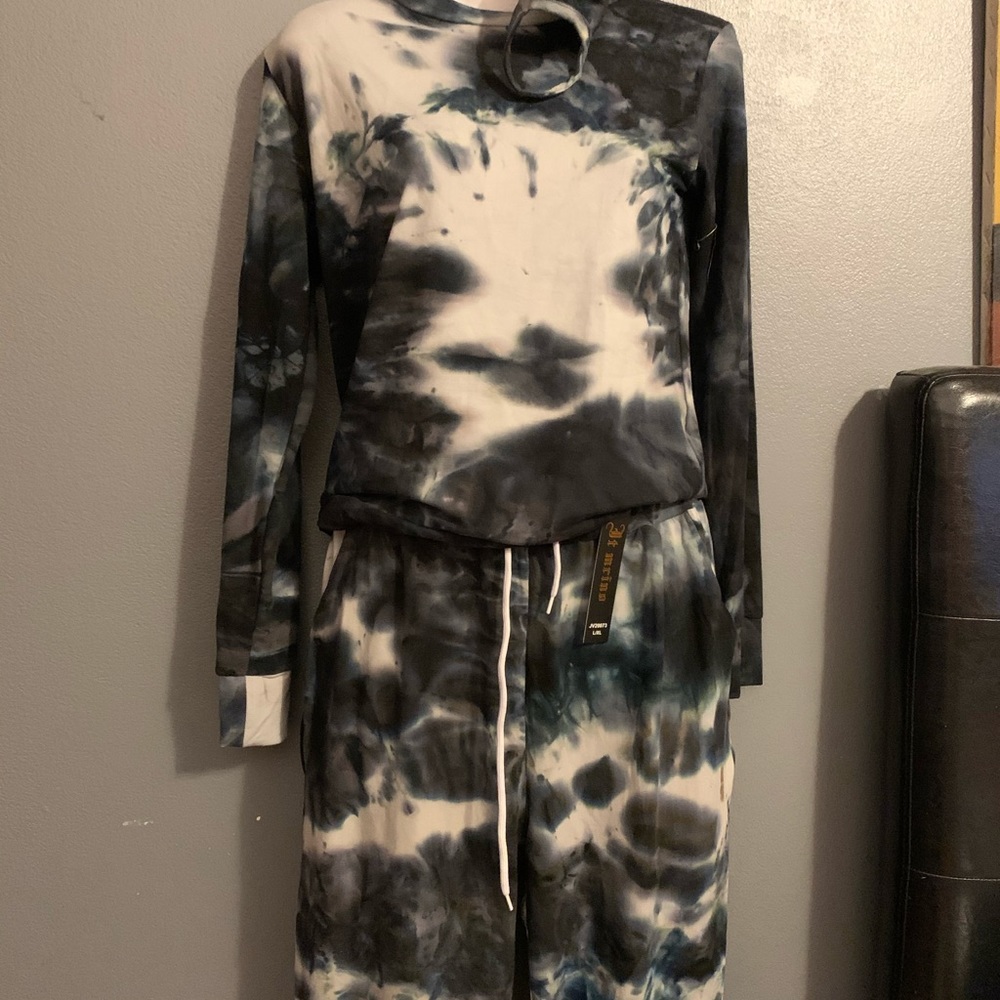 New - Picture 3 of 3